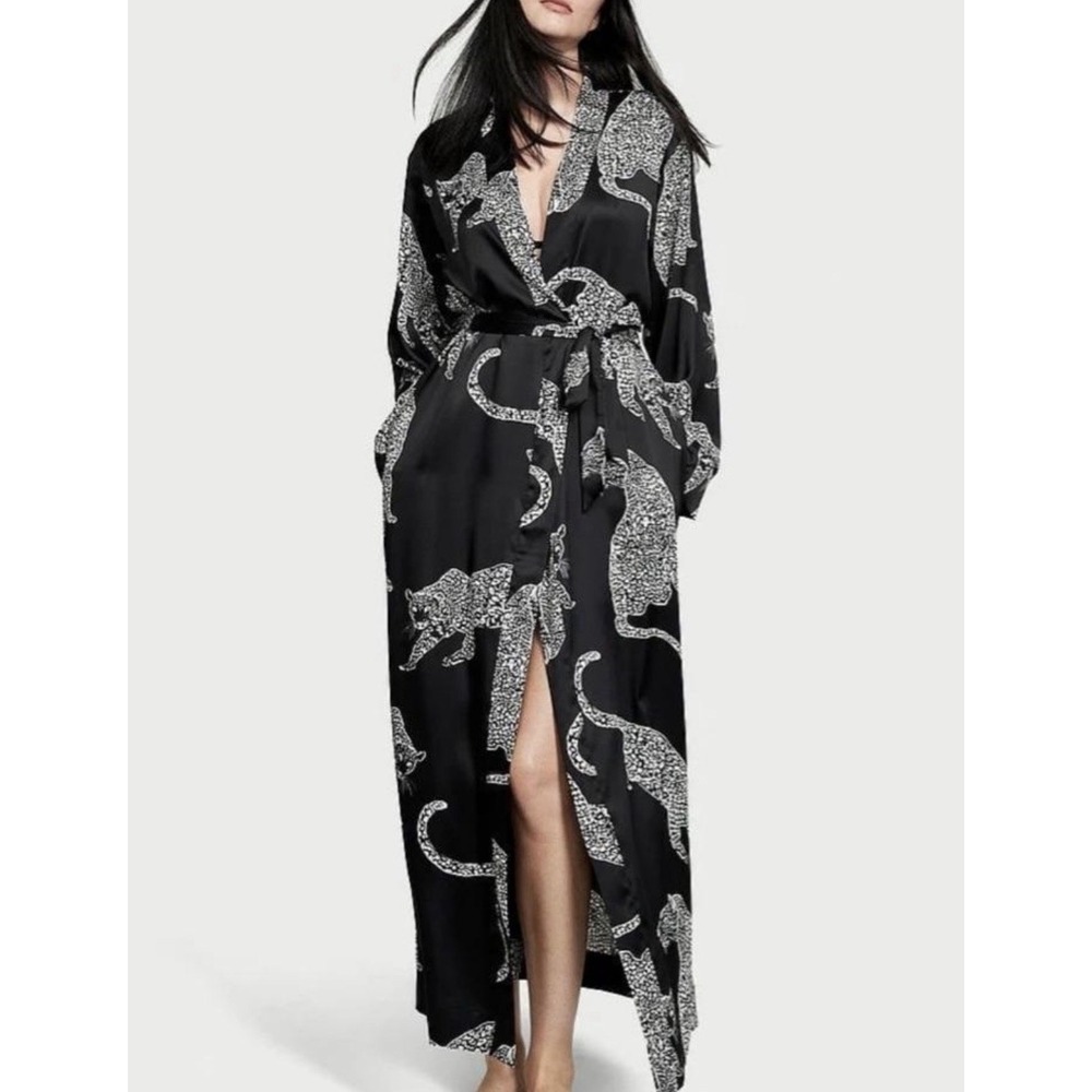 Victorias Secret Satin Robe Leopard Graphic Long Kimono XS/S